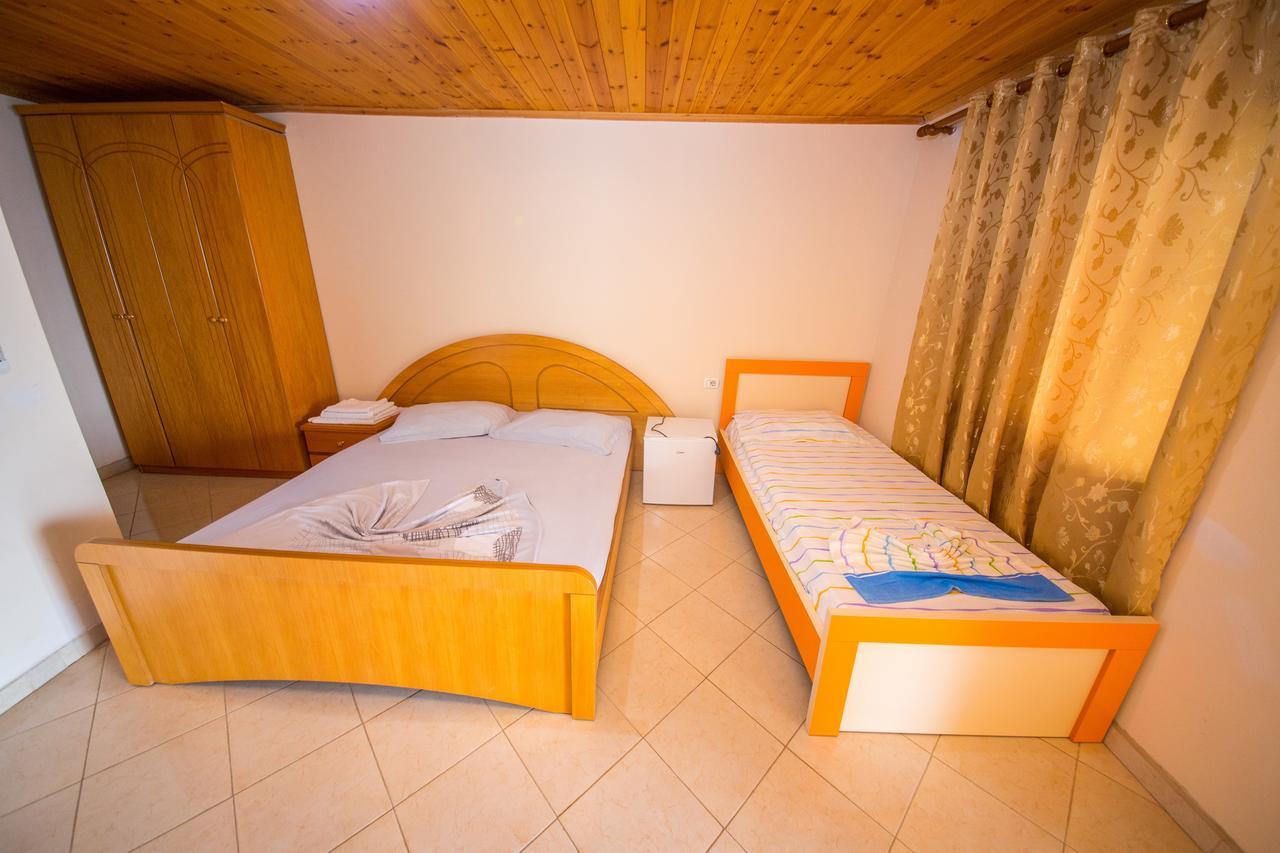 Isi Rooms Vlorë Exterior foto